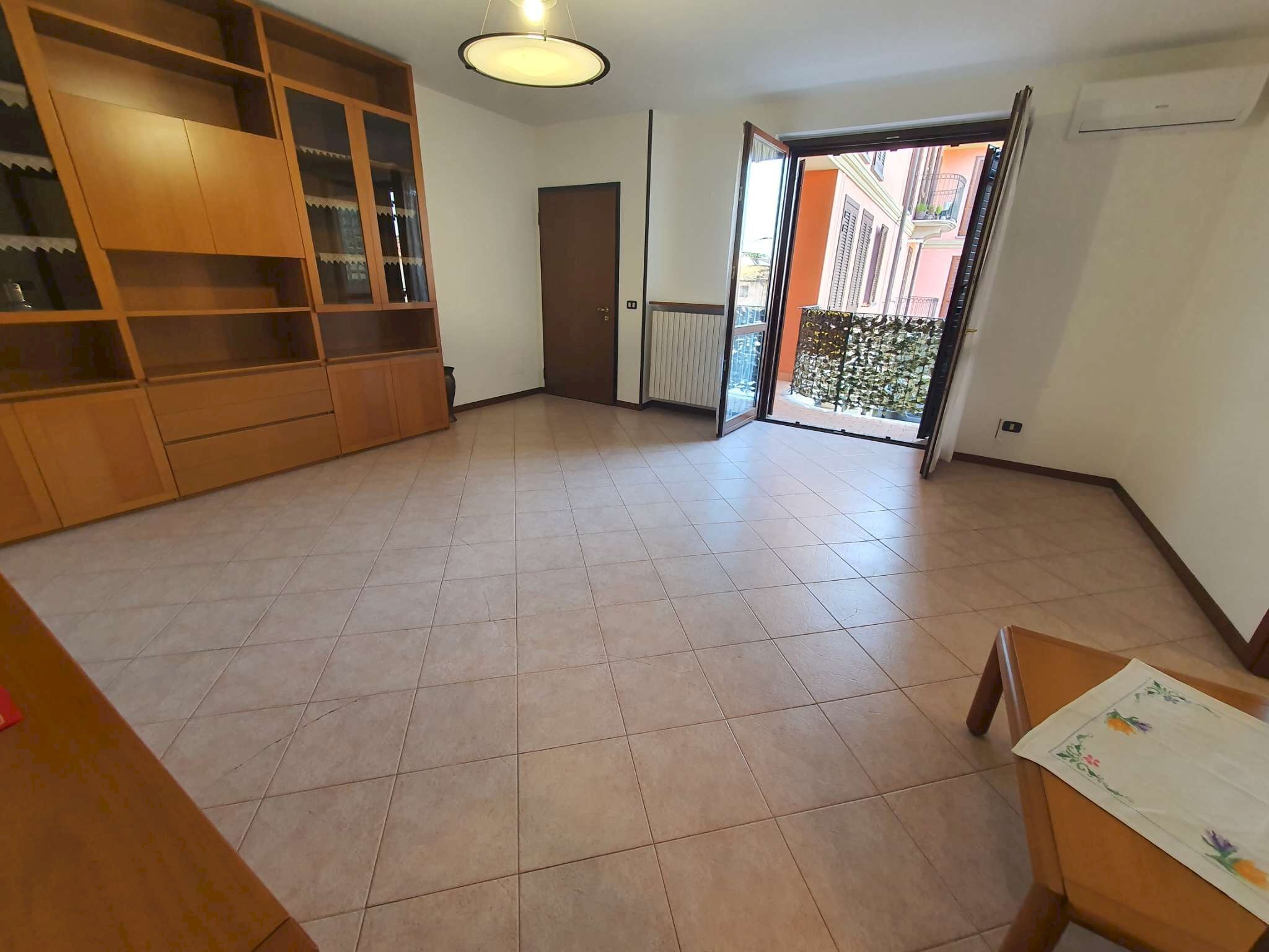 soggiorno - Three-room apartment via Vittorio Emanuele, Dovera - photo 1