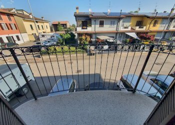 balcone - Three-room apartment via Vittorio Emanuele, Dovera - photo 54