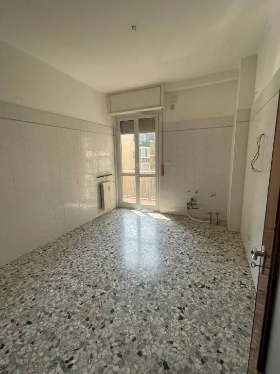 Salone - Appartamento via Pietro Parnisetti, 4, Alessandria - foto 3