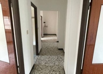 Corridoio - Appartamento via Pietro Parnisetti, 4, Alessandria - foto 1