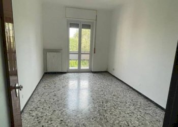 Camera da letto - Appartamento via Pietro Parnisetti, 4, Alessandria - foto 6