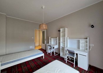 Camera da letto - Appartamento via Gabriele Chiabrera, 44, Torino (zona San Salvario) - foto 19