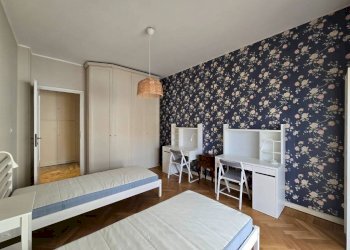 Camera da letto - Appartamento via Gabriele Chiabrera, 44, Torino (zona San Salvario) - foto 25