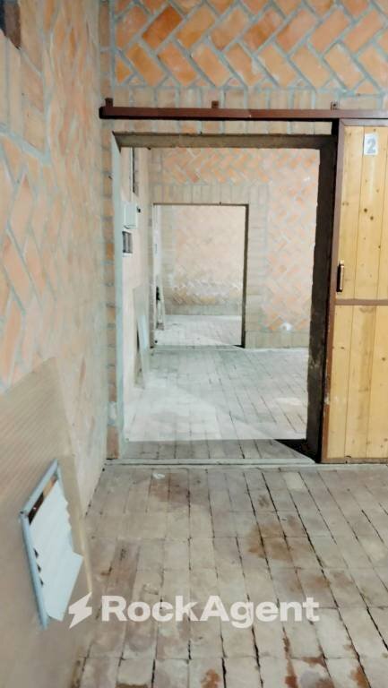 Disimpegno - Warehouse strada Case Schianchi, Langhirano - photo 1