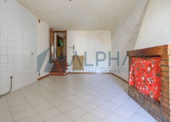 Salone - Casa indipendente via Giuseppe Garibaldi, Dovadola - foto 6