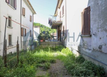 Giardino - Casa indipendente via Giuseppe Garibaldi, Dovadola - foto 20