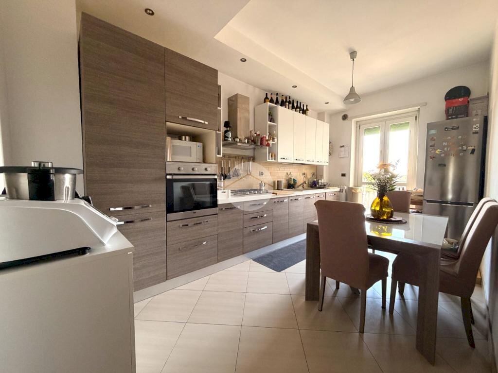 Three-room apartment Via Bra, Nichelino - photo 1