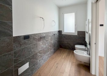 bagno - Apartment Via A. Doria, Creazzo - photo 15