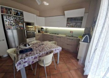 WhatsApp Image 2026-04-28 at 10.39.23 (1).jpeg - Villa a Schiera Via Ugo Fornasari, Castelvetro Piacentino - foto 5