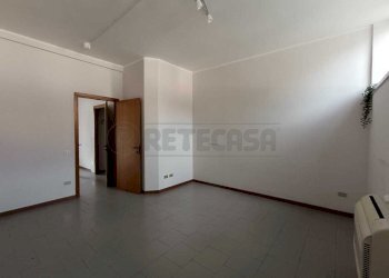 WhatsApp Image 2026-04-28 at 11.08.04 (2).jpeg - Ufficio VIA DE MAGISTRIS, Bagnolo Cremasco - foto 16