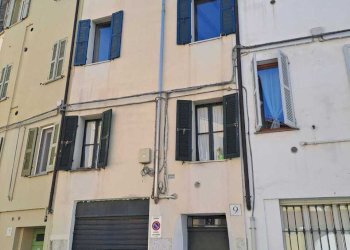 facciata - Appartamento Piazzale Daniele Bertozzi 9, Parma (zona Oltretorrente) - foto 11