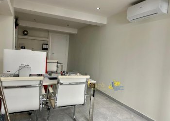 IMG-20260407-WA0005.jpg - Locale Commerciale Strada Nino Bixio, Parma (zona Oltretorrente) - foto 1