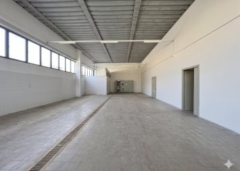columba capannone.png - Commercial Premises Via Elorina 146, Siracusa - photo 1