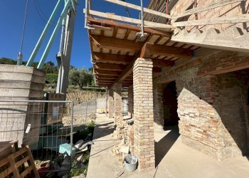 02 DI LEO IMMOBILIARE VENDE CASOLARE NUOVO A RIPAT - Casale Ripatransone - photo 14