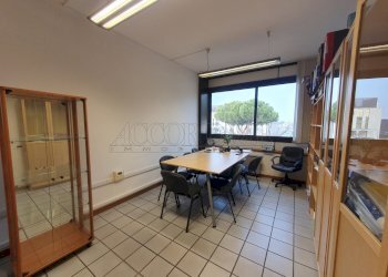 20230203_112632.jpg - Office Via della Croce Rossa 32, Padova - photo 1