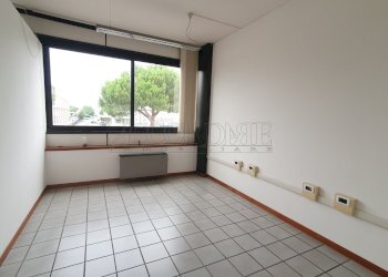 20230713_092202.jpg - Office Via della Croce Rossa 32, Padova - photo 2