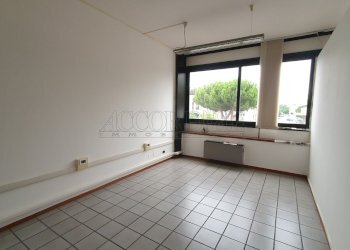 20230713_092225.jpg - Office Via della Croce Rossa 32, Padova - photo 3