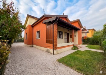 FACCIATA 01.png - Villa CHIESANUOVA, Brescia (zona Chiesanuova) - foto 14