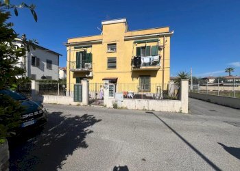 Palazzina - One-room apartment Via Servilia, Roma - photo 1