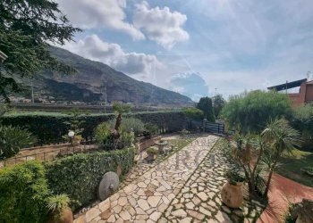 8 - Villa Via Gallardi 63, Ventimiglia - foto 16