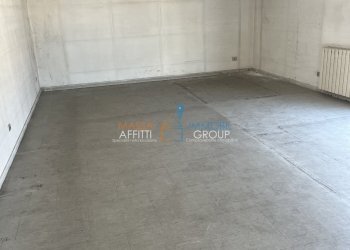 IMG_6395.JPG - Commercial Premises Via G. Carducci 123, Massa - photo 2
