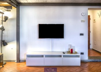 160.jpg - Two-room apartment Piazza Indipendenza, Firenze - photo 24