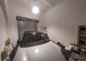 PHOTO-2025-10-24-09-42-16.jpg - Commercial Premises Piazza del Duomo, Prato - photo 7