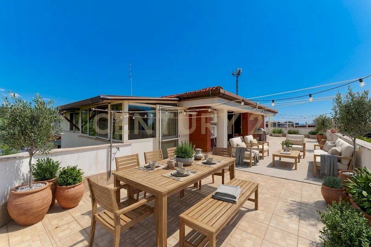 terrazzo 1 via sdf.jpg - Attic Via Salvatore di Franco 5, Catania - photo 1