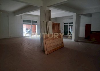 IMG_20260415_182539636_HDR.jpg - Commercial Premises Via Padre Popieluszko, Pace del Mela - photo 2