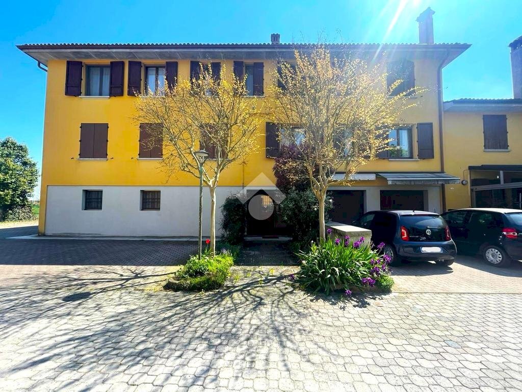 Apartment Via Valli, Calderara di Reno - photo 1