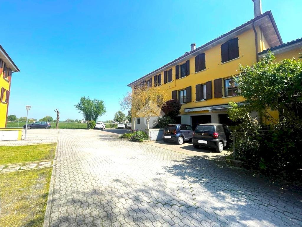 Apartment Via Valli, Calderara di Reno - photo 2