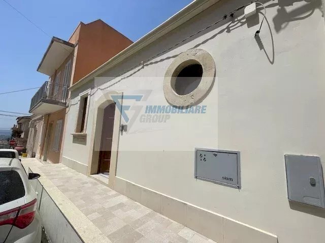 Two-room apartment Via Leone, Siracusa - photo 1
