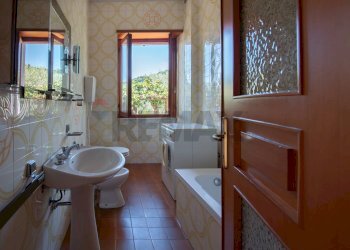 Portion of a house Vicolo Belvedere, 9 
 Castelli Calepio, Castelli Calepio - photo 8