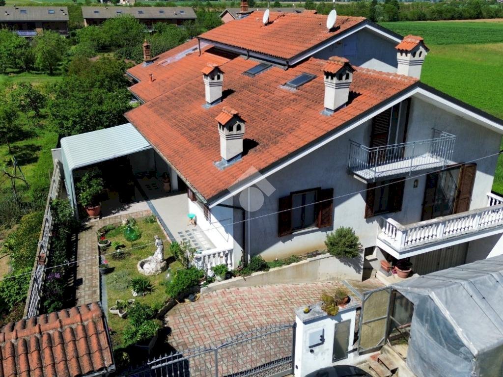 Casa indipendente Via poirino, Isolabella - foto 1