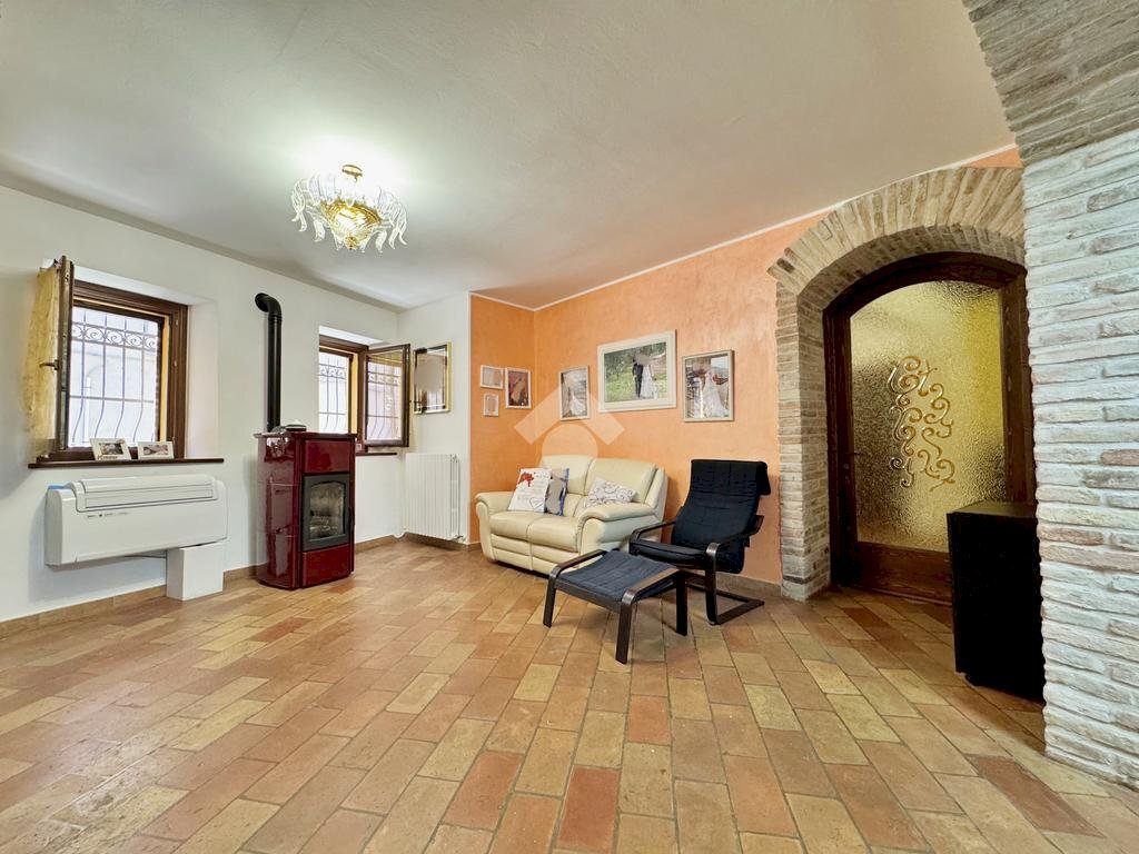Semi-detached house Piazza 4 Novembre, Vallefoglia - photo 3