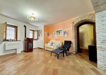 Semi-detached house Piazza 4 Novembre, Vallefoglia - photo 3