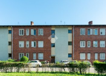 Three-room apartment Via dei tigli, Torino (neighborhood Falchera) - photo 1
