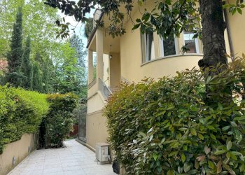 Cortile interno - Quadrilocale Via Giacomo Tommasini, Bologna (zona Colli) - foto 1