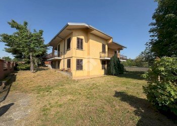 Villa Vicolo Andrea Ferraris, Gravellona Lomellina - foto 1