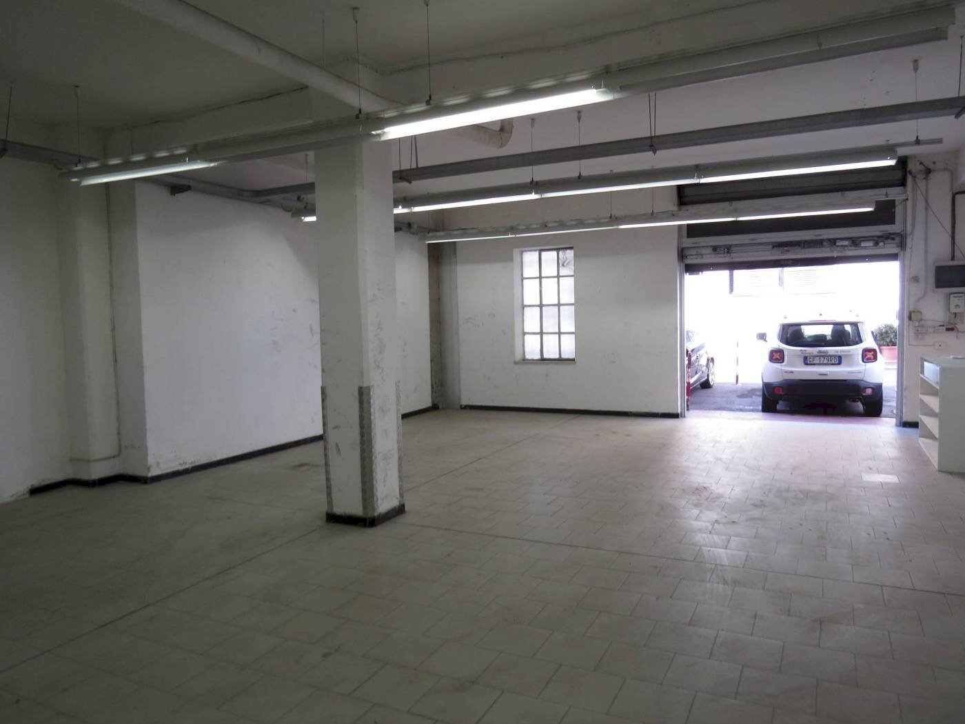 Shop Via del Commercio, Genova (neighborhood Nervi) - photo 2