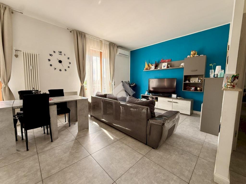 Three-room apartment Via Santa Rosa da Lima, Abbiategrasso - photo 2
