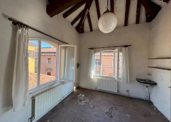 Camera da letto - Trilocale Via Altabella, Bologna (zona Centro Storico) - foto 11