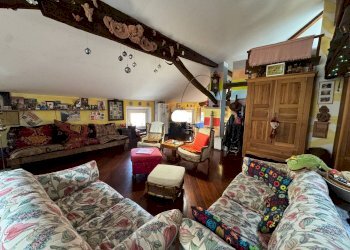 Salone - Quadrilocale Via delle Moline, Bologna (zona Centro Storico) - foto 9