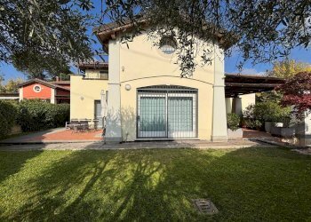 Giardino - Villa Unifamiliare Via Pontebuco 60, San Lazzaro di Savena - foto 1