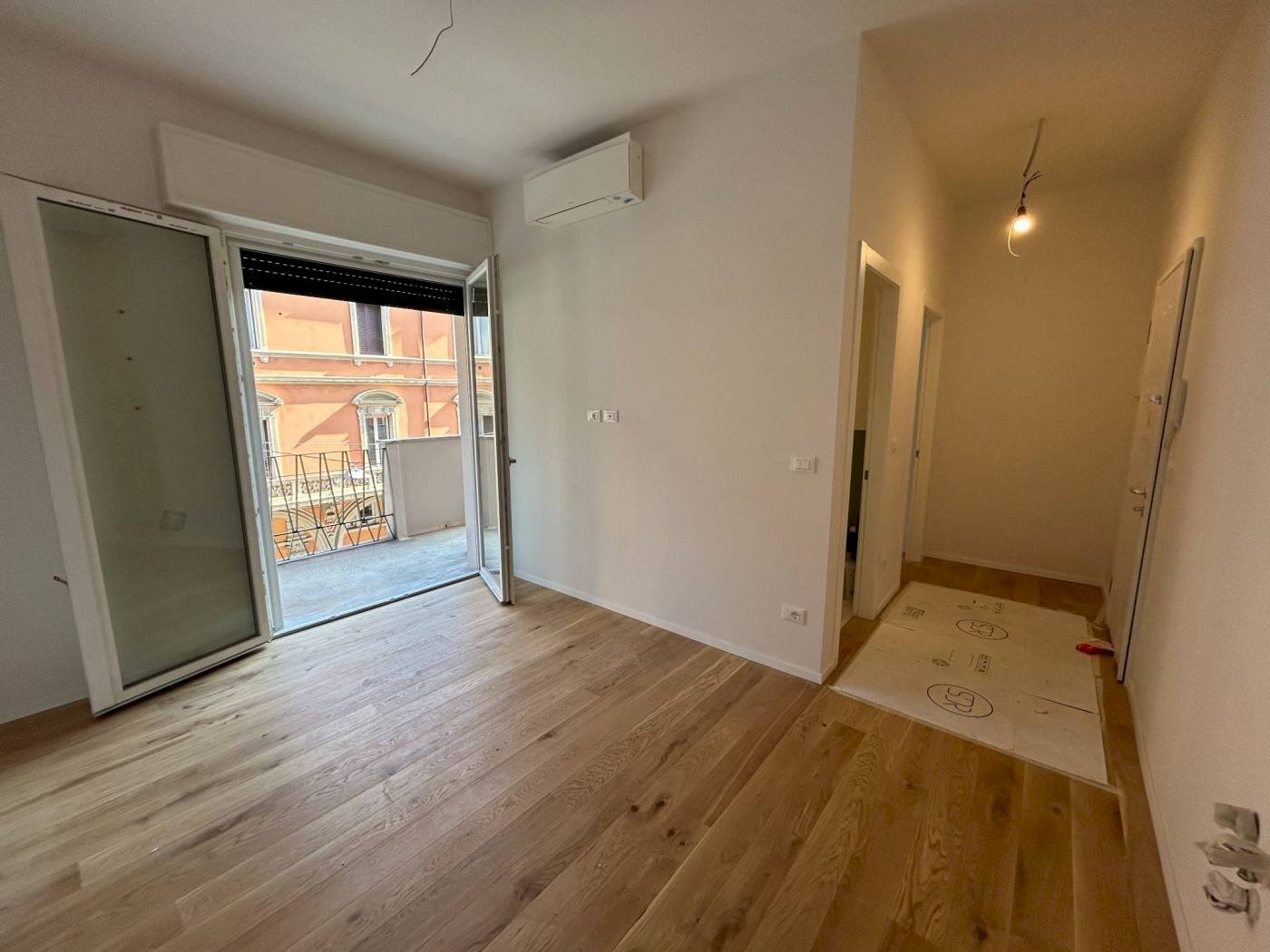 Soggiorno - Bilocale Via Don Giovanni Minzoni 4, Bologna (zona Marconi) - foto 1