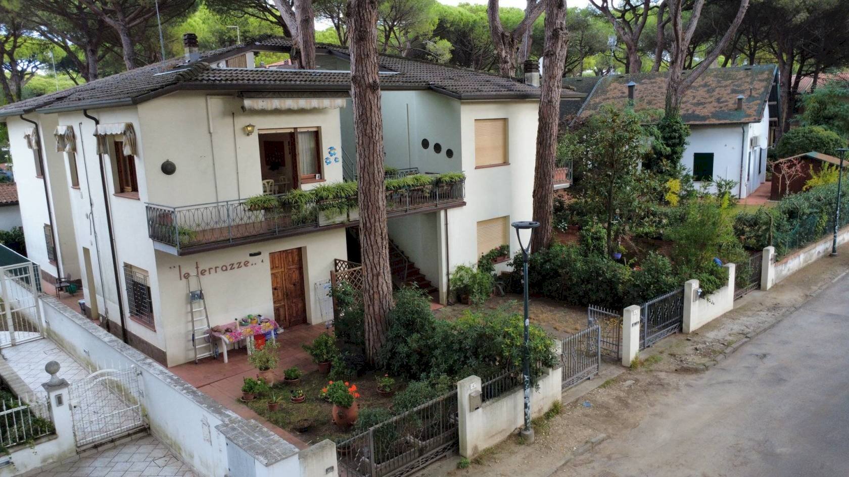 Facciata - Quadrilocale Viale Giosuè Carducci 4, Cervia - foto 2