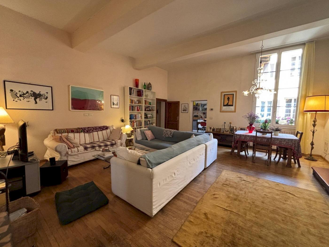 Salone - Appartamento Piazza Giosuè Carducci 4, Bologna (zona Santo Stefano) - foto 3