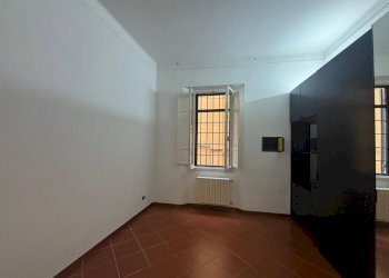 Stanza non arredata - Quadrilocale Via Castiglione 71, Bologna (zona Santo Stefano) - foto 5
