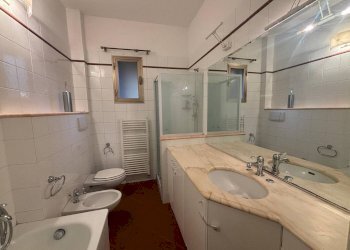 Bagno - Quadrilocale Via Castiglione 71, Bologna (zona Santo Stefano) - foto 13