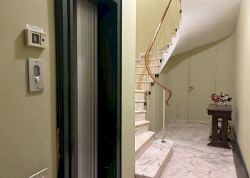 Interno palazzo - Villa Via Francesco Orsoni, Bologna (zona Colli) - foto 44